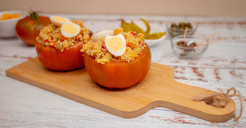 Tomate relleno de tabulé oriental bonÀrea